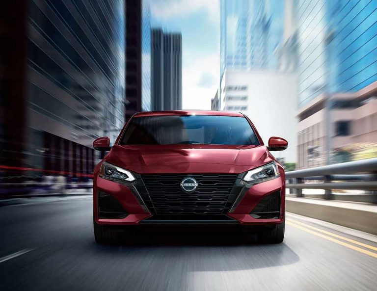 Nissan Altima 2023 ficha técnica en México, precios yversiones