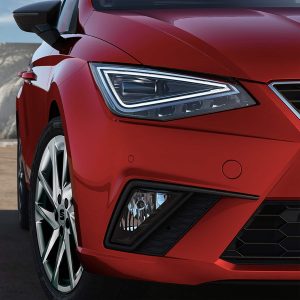 SEAT Ibiza FR 2023 en México - faros LED