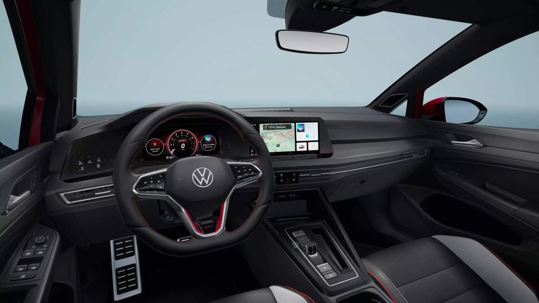 Volkswagen GTI 2024 en México color Rojo, diseño interior, volante