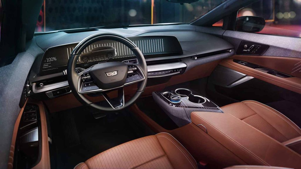 Cadillac OPTIQ 2025 diseño interior - volante, pantalla, consola central, asientos