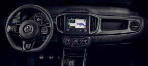 Ram 700 Laramie CVT Turbo 2024 interiores con pantalla