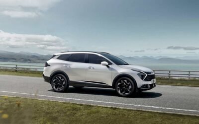 Kia Sportage 2025 en México: diseño exterior, parte lateral en carretera