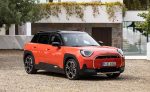 MINI Aceman E y Aceman SE exterior color naranja