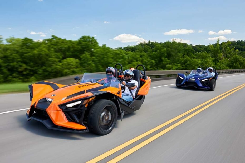 Slingshot R 2024 de Polaris: en carretera, exterior