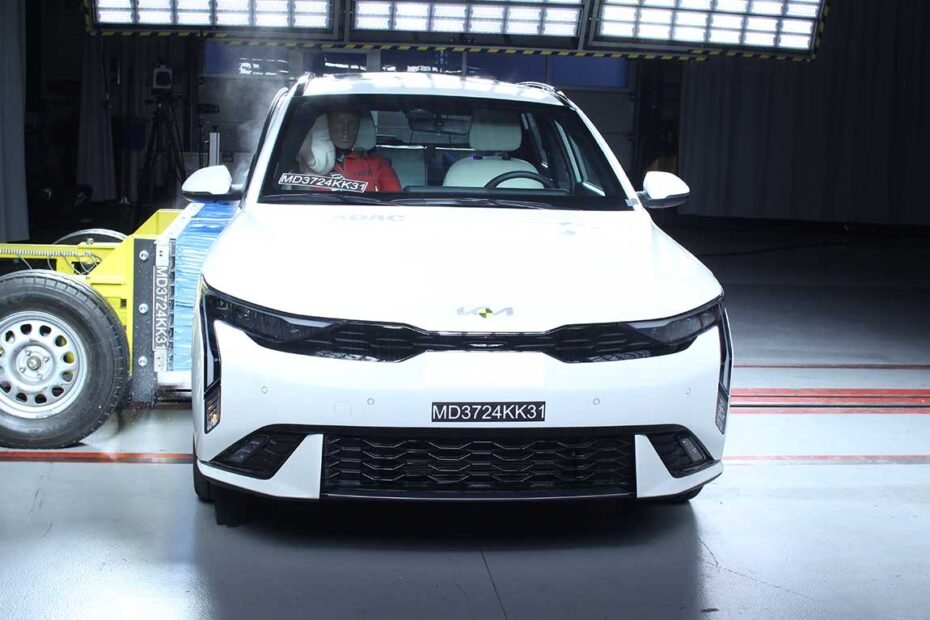 Kia K3 sedán y hatchback en pruebas de seguridad en Latin NCAP octubre 2024: impacto lateral