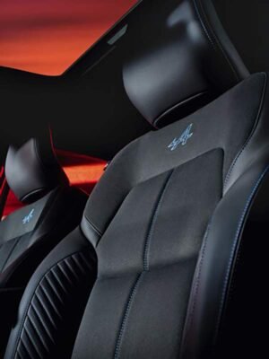 Renault Arkana 2025 en México: diseño interior, asientos deportivos con emblema