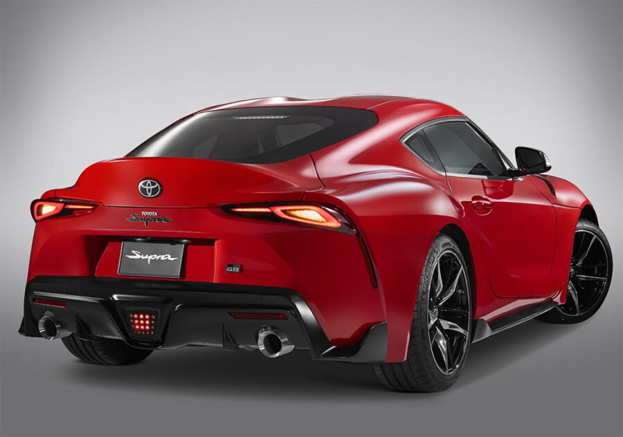 Toyota Supra 2025 en México: exterior, color rojo parte posterior