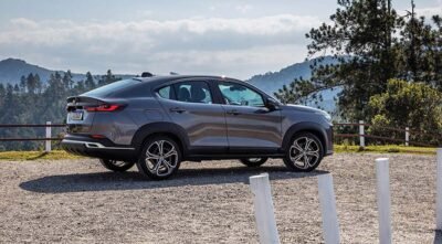 Fiat Fastback 2025 diseño exterior, color gris