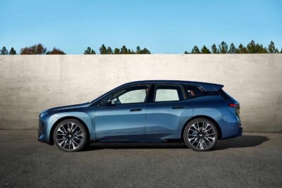 Presentan al nuevo BMW iX 2026 - diseño exterior, parte lateral