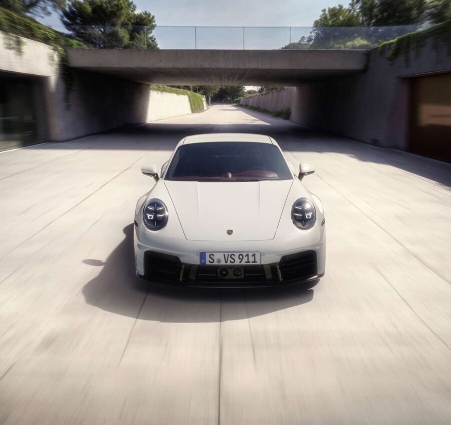 Porsche 911 Carrera S 2025 llega a México: exterior, parte frontal, estacionado en casa