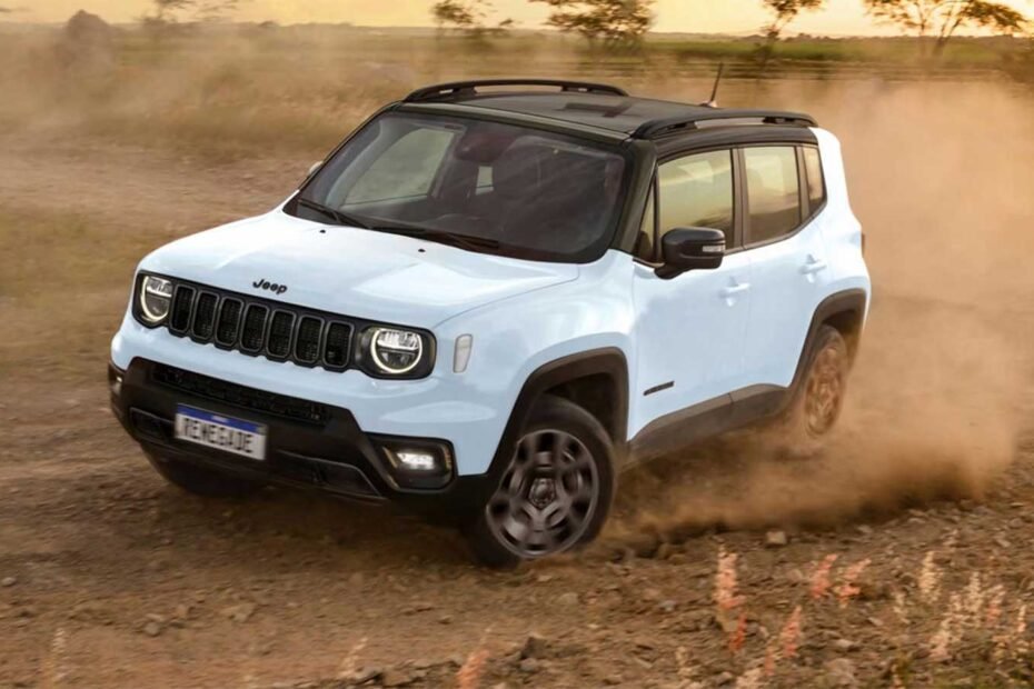 Jeep lanza el Renegade 2025 en México: exterior en terracería color blanco con techo negro