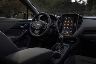 Subaru Crosstrek Hybrid 2026, diseño interior, pantalla