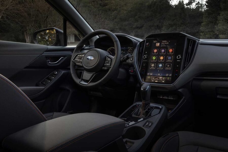 Subaru Crosstrek Hybrid 2026, diseño interior, panatalla