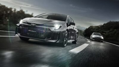 TOYOTA GAZOO Racing GR Corolla evolucionado 2025 - En carretera