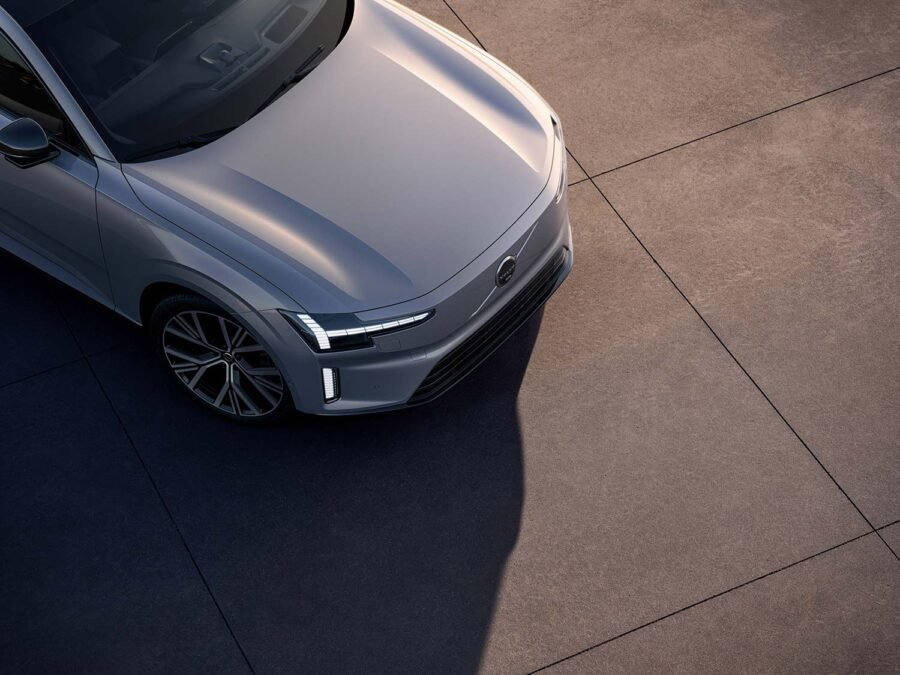 Volvo presenta el ES90 totalmente eléctrico - exterior