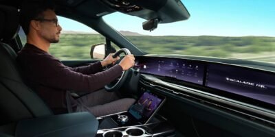 Cadillac ESCALADE IQL 2026 totalmente eléctrica, interior con gran tecnología